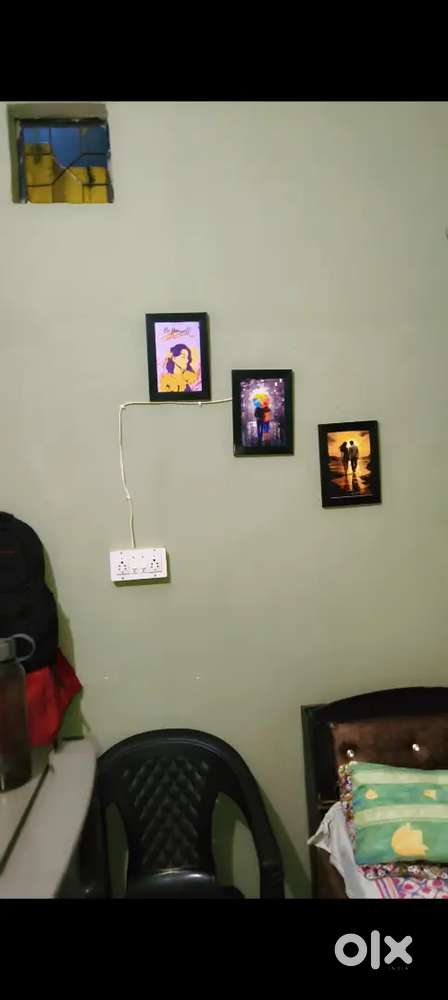 2 ROOM FOR RENT OR PG - WELCOME & SHADARA METRO