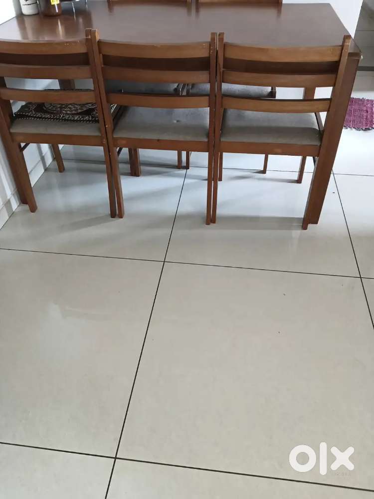 Wood 6 Seater Dining Table