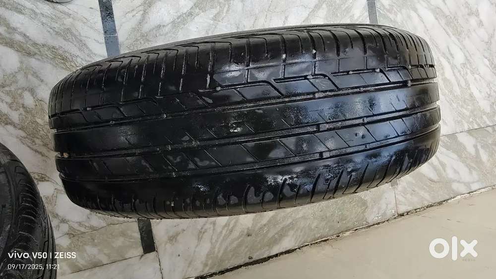 BRIDGESTONE Radial Tyre