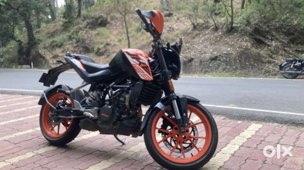 Duke 125Brand new h bike single handed h Sirf 16000 chali h