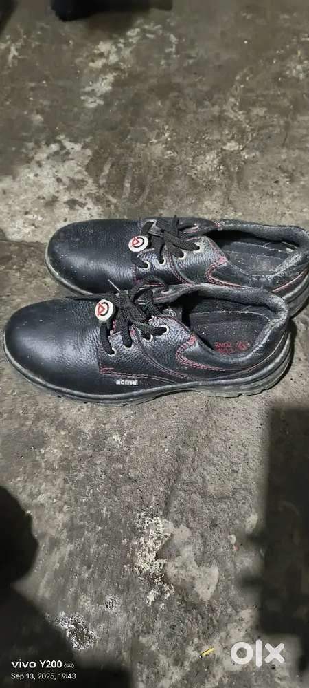 Safety shoes