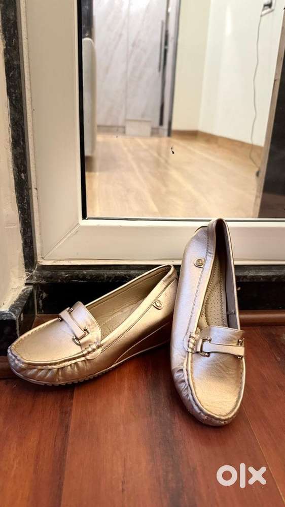 Multicolor Block heels and metallic wedges