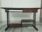 Computer table