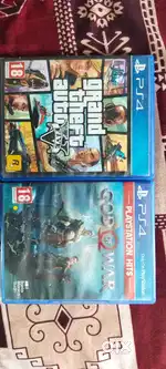 PS4 GAMES GTA 5 AND GOD OF WAR