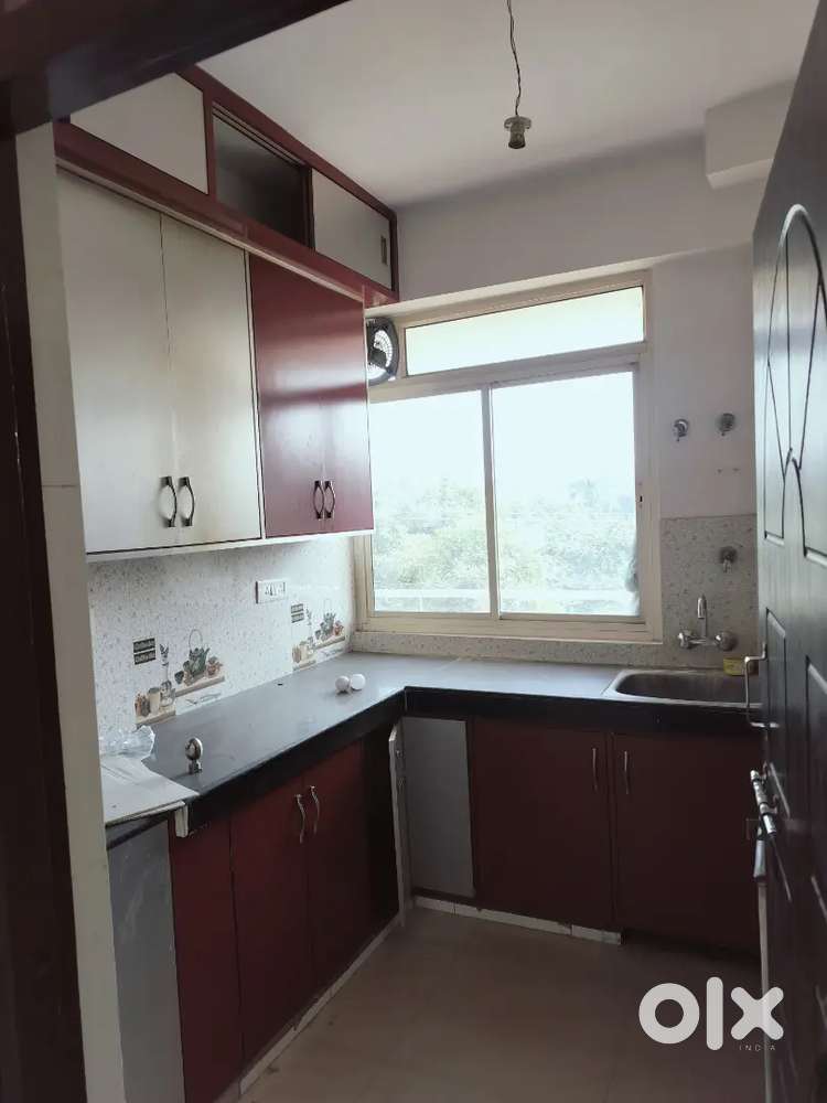 2 BHK flat for rent in Krishna Nagar with Wooden Work @18000