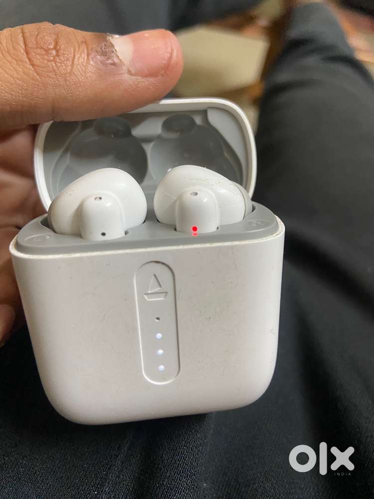Airpods boat