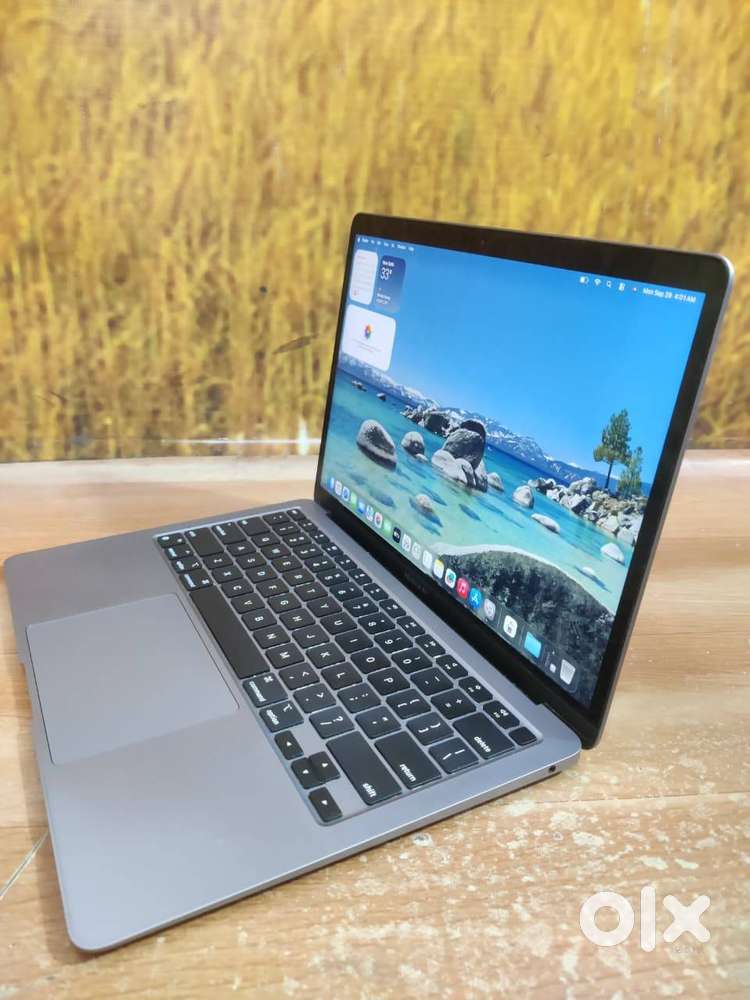 MAC BOOK AIR 2021 MODEL M1 CHIP PROCESSOR  BOX PIECE LAPTOP