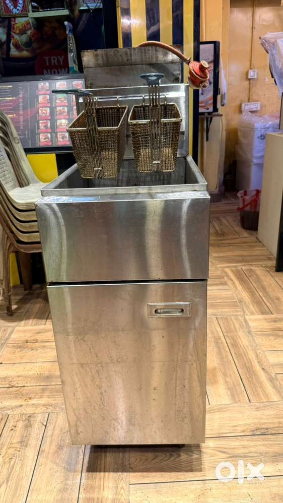 Heavy duty Kitchen utensils in very good condition than 1year old