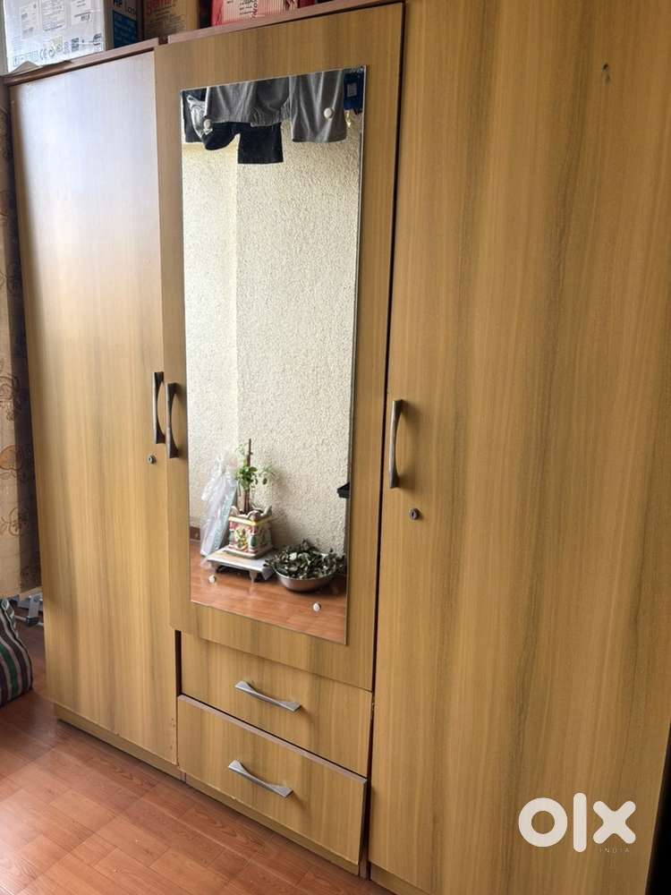 Good top wooden cupboard in excellent condition
