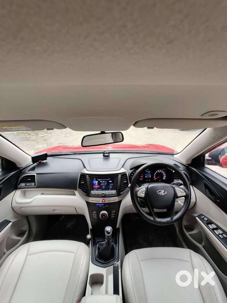Mahindra XUV300 W6, 2019, Petrol