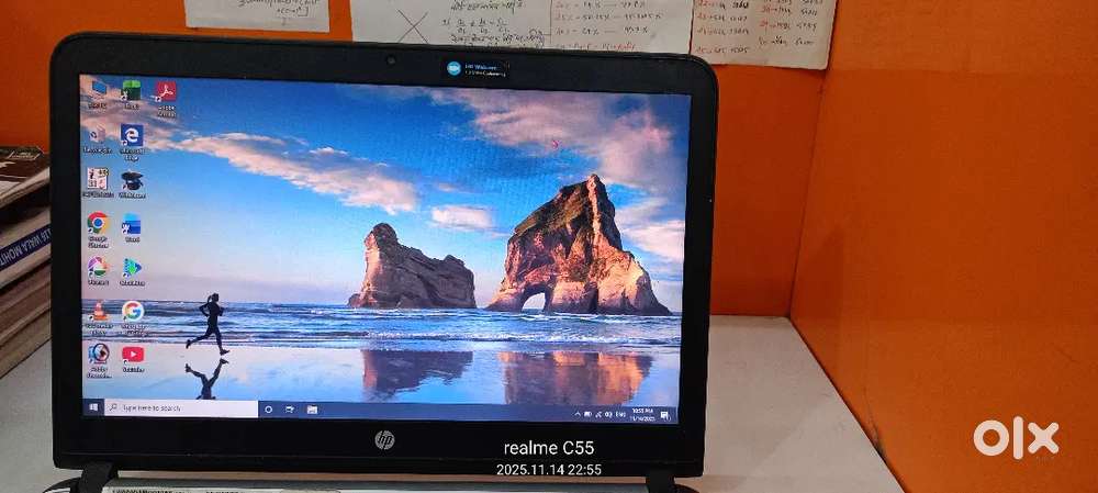 New laptop इतने मैं लेने वाले ही बात करे