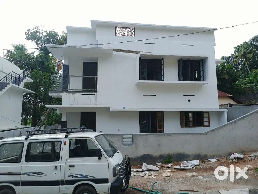 Vellayani 3.900 Cent, 1600 sqft, 3 BHK attached, 2 Car parking