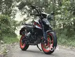 KTM DUKE 250 GEN 3 NEW LOW KILOMETRES 3K SINGLE OWNERSHIP,5YR WARRANTY