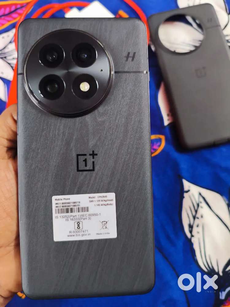 Oneplus.13   /5months phone used bill box all accessories
