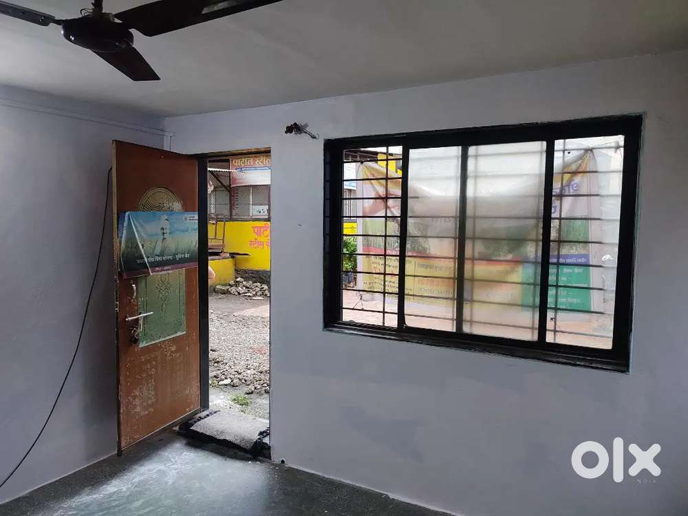 Shop for rent for office karanke naka satara