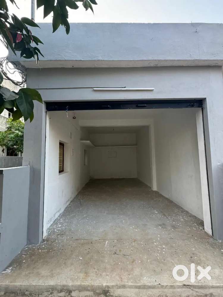 Shop/stpck storage commercial shop