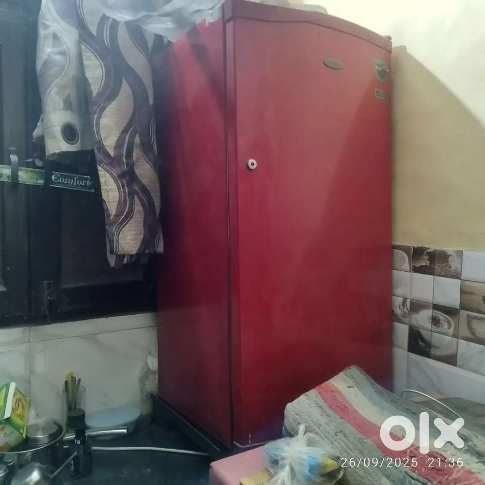 Whirlpool fridge okay condition