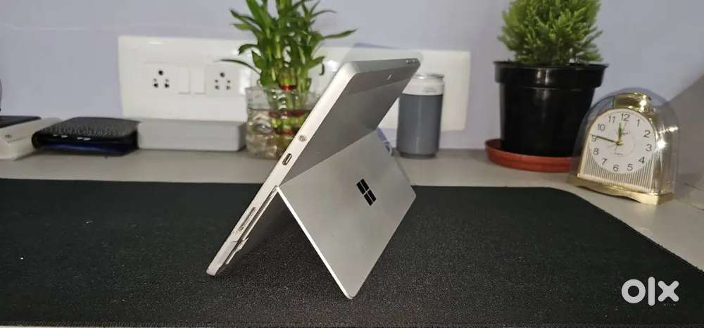 Microsoft surface Go 64gb+ 4gb Ram  good condition