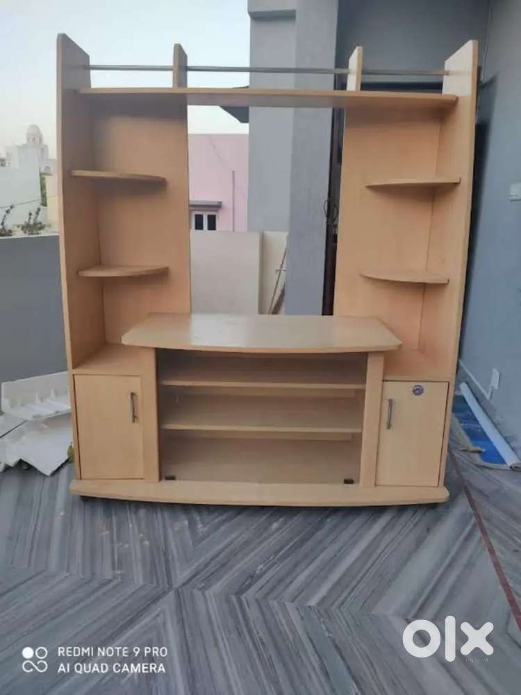 TV stand cum showcase