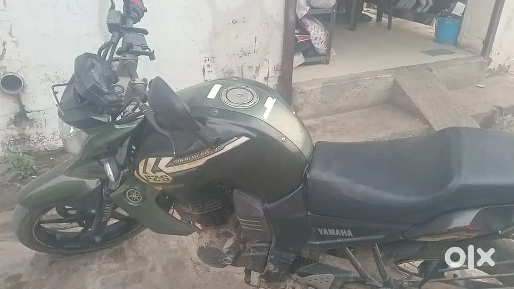 Dusri baik lyni hh arjent me bychni hh