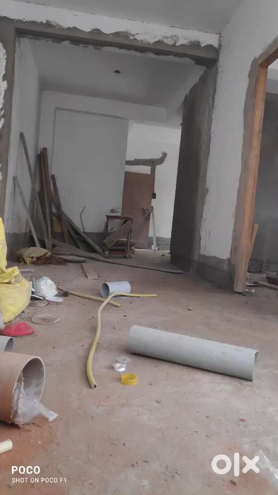 2bhk flat sale in picnic garden. No loan