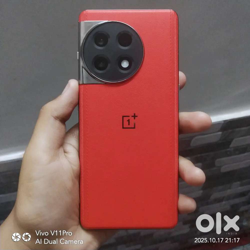 Like brand new condition with box and resiving bill and charger