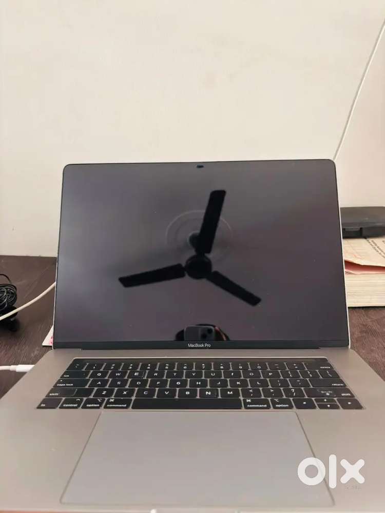 Apple Mac Book