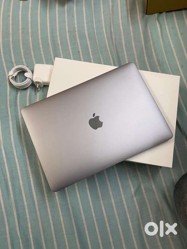 MacBook Air M1 2023