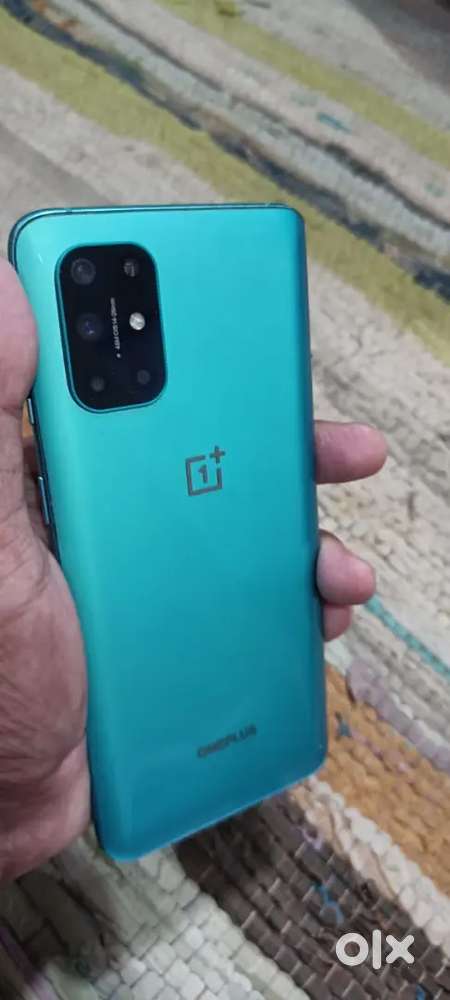One plus 8t 5G 8/128 bill box charger complt