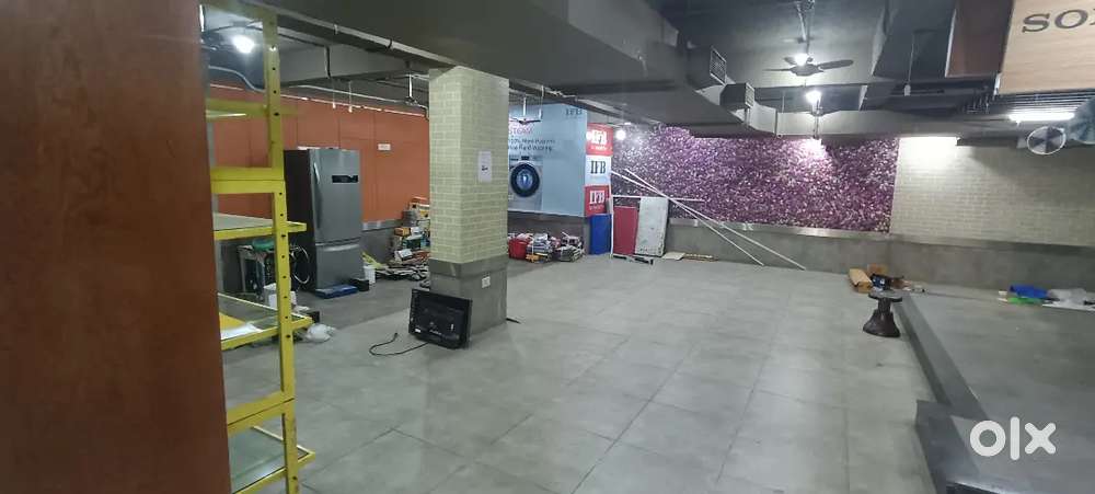 1st floor amin marg for cafe or showroom