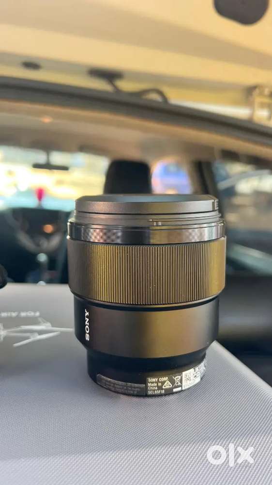 Sony  85mm F 1.8
