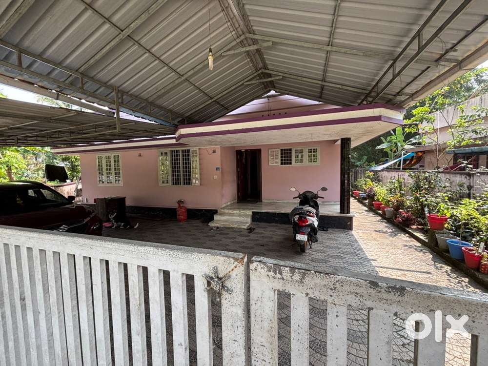 7.5cen Plot With House Eloor Ernakulam