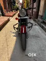 UrgentlWant to sell Royal Enfield classic 350, chestnut red 2016 model