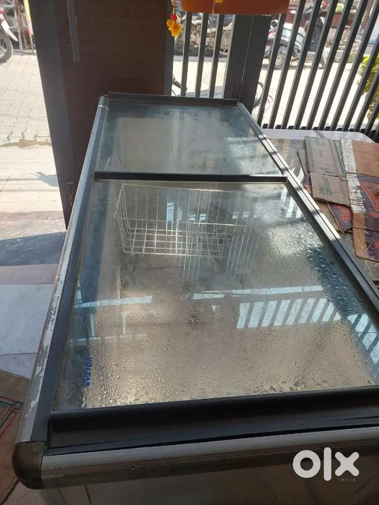 Deep ice cream freez available