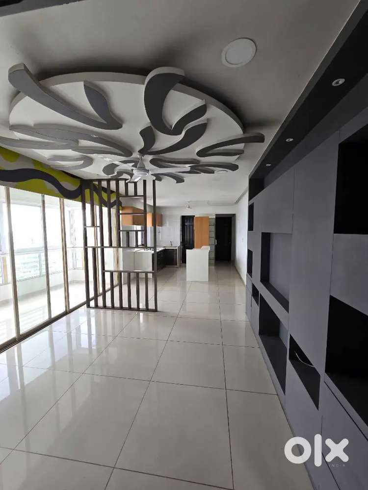 3 bhk luxurious furnished flat for rent in manjalpur near eva mall