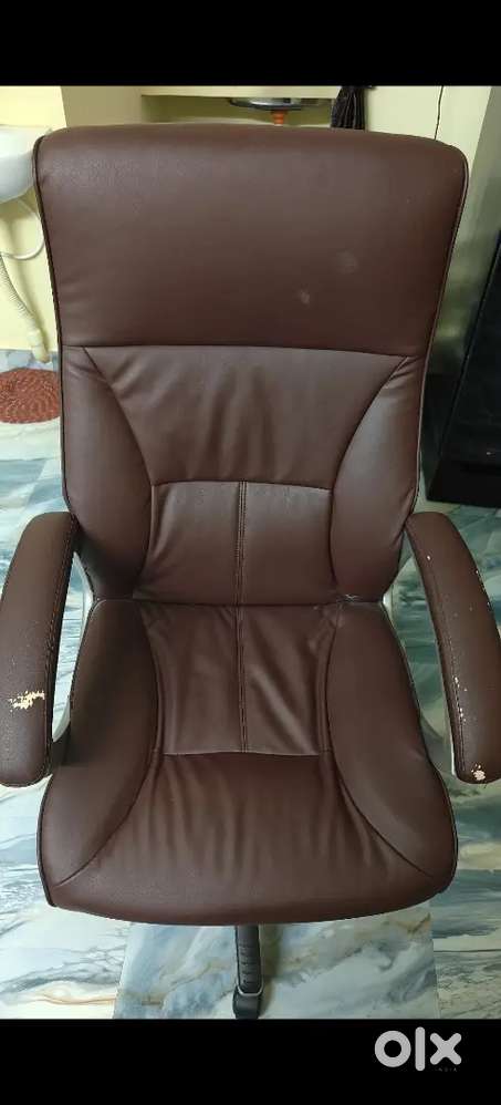 Ergonomic Office Chair for Sale – Used (2 Years)