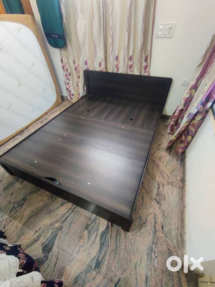 Bed, 3 Door Wardrobe, Bedside Table, Dining Table, PC Table, Chair