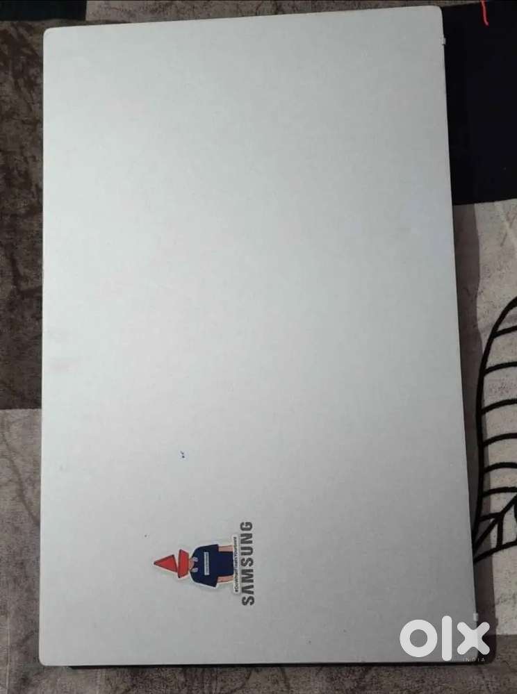 Samsung Galaxy Book3 (Silver)
Laptop