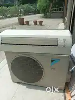 1.5 Ton Daikin AC Non inverter