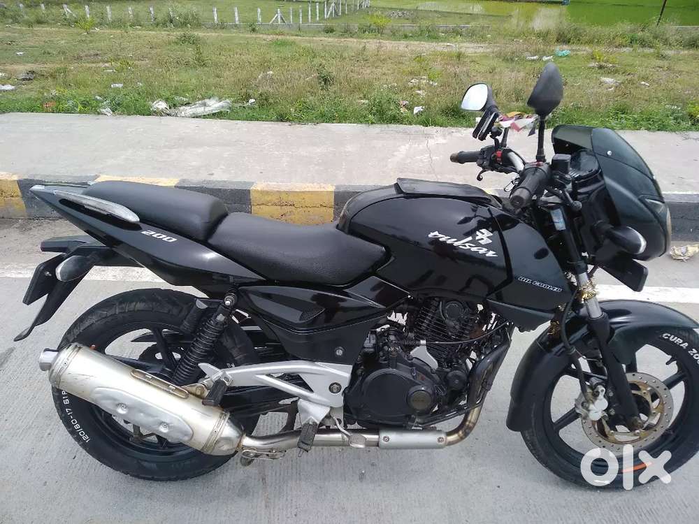 Pulsar 200