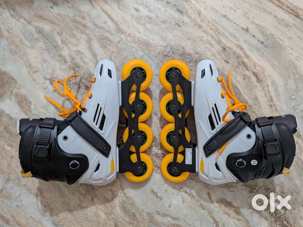Brand new Decathlon Oxelo MF500 skates ( 44 size )