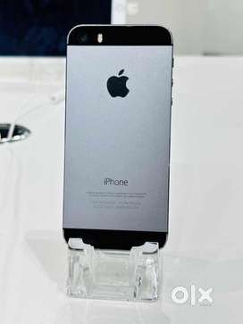 IPHONE 5S 16GB GREY COLOUR AVAIALABLE WITH ZERO SCRATCH