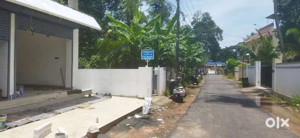 Shop for rent closest to chirayinkiz Railway station