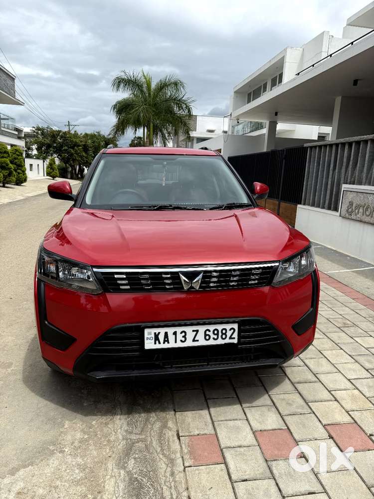 Mahindra XUV300 W6 Diesel, 2022, Diesel