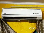 Carrier 1.5 ton air condition 5 year old