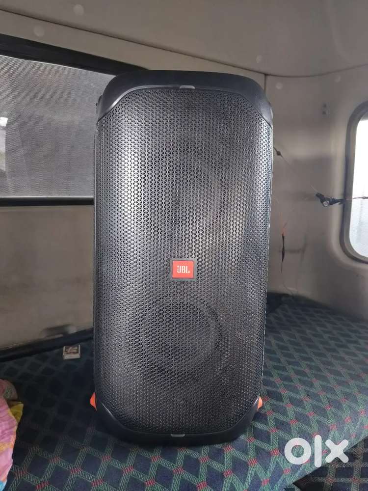 JBL partybox 110 speaker