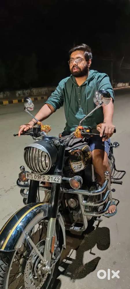 Royal Enfield Black chrom with good condition