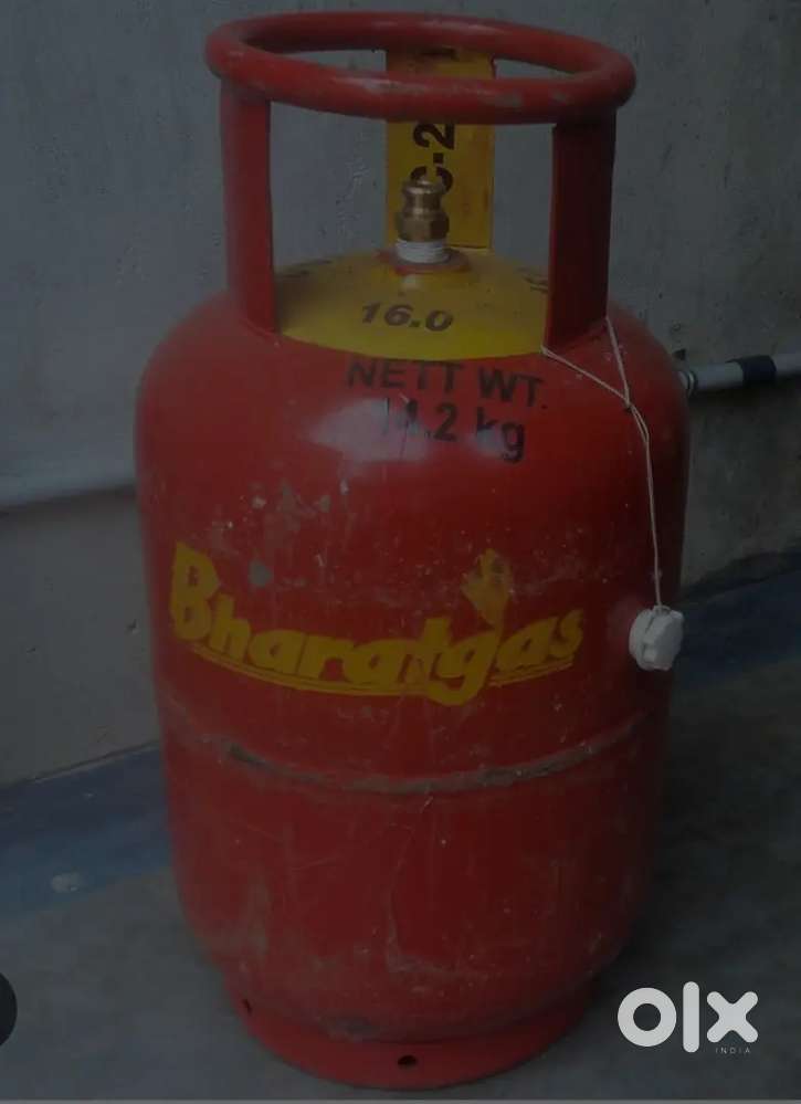 Empty gas silider.. Bharatgas