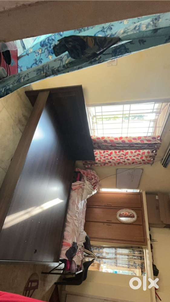 queen size bed