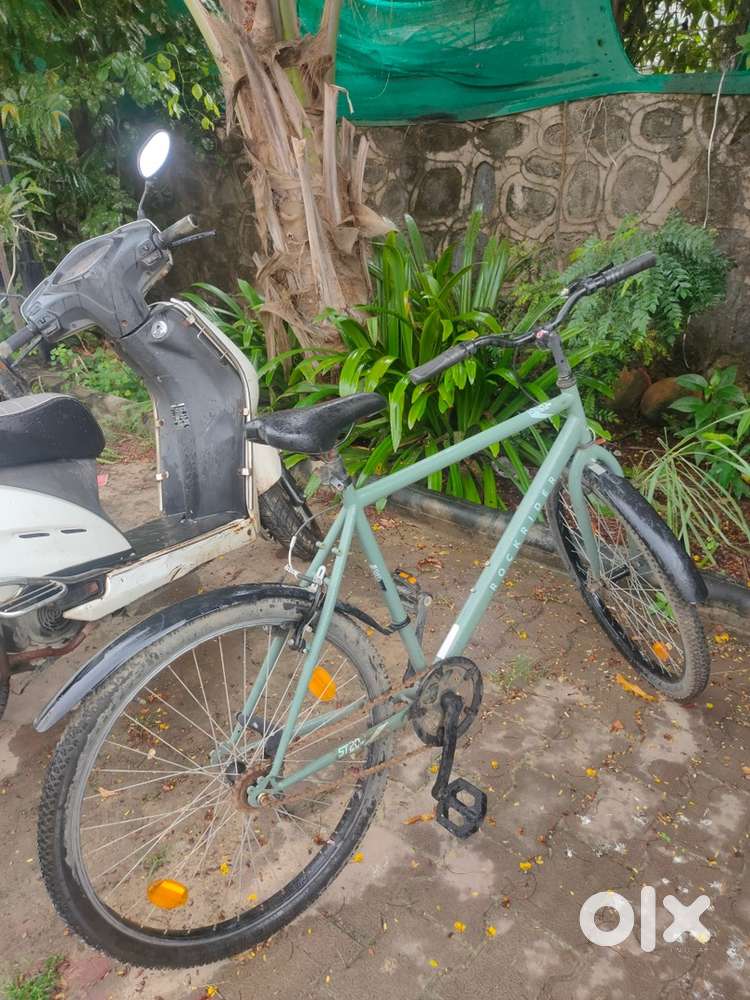 Mountain Bike Rockrider ST20 High Frame Ltd Ed - Forest Green